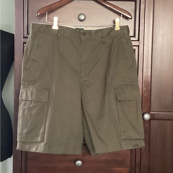 J. Crew Other - J. Crew mens cargo shorts size 34 NWTs Olive